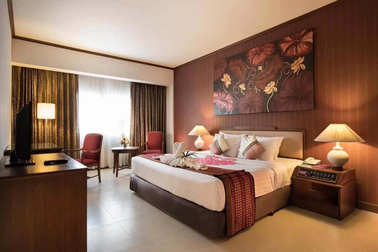 Junior King Suite,1360788740:JPEG