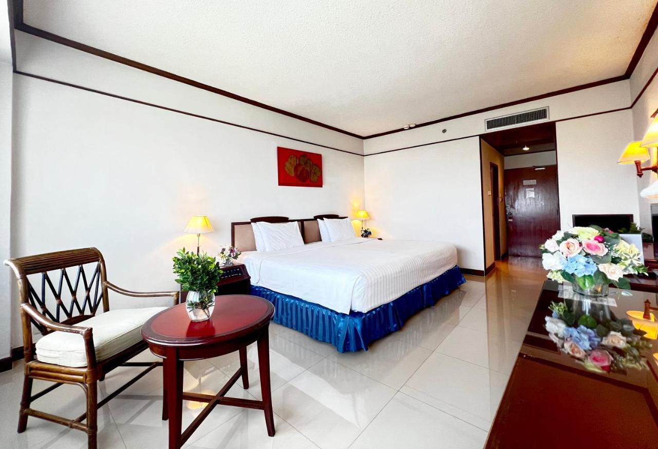 Standard King Room,1395318656:JPEG