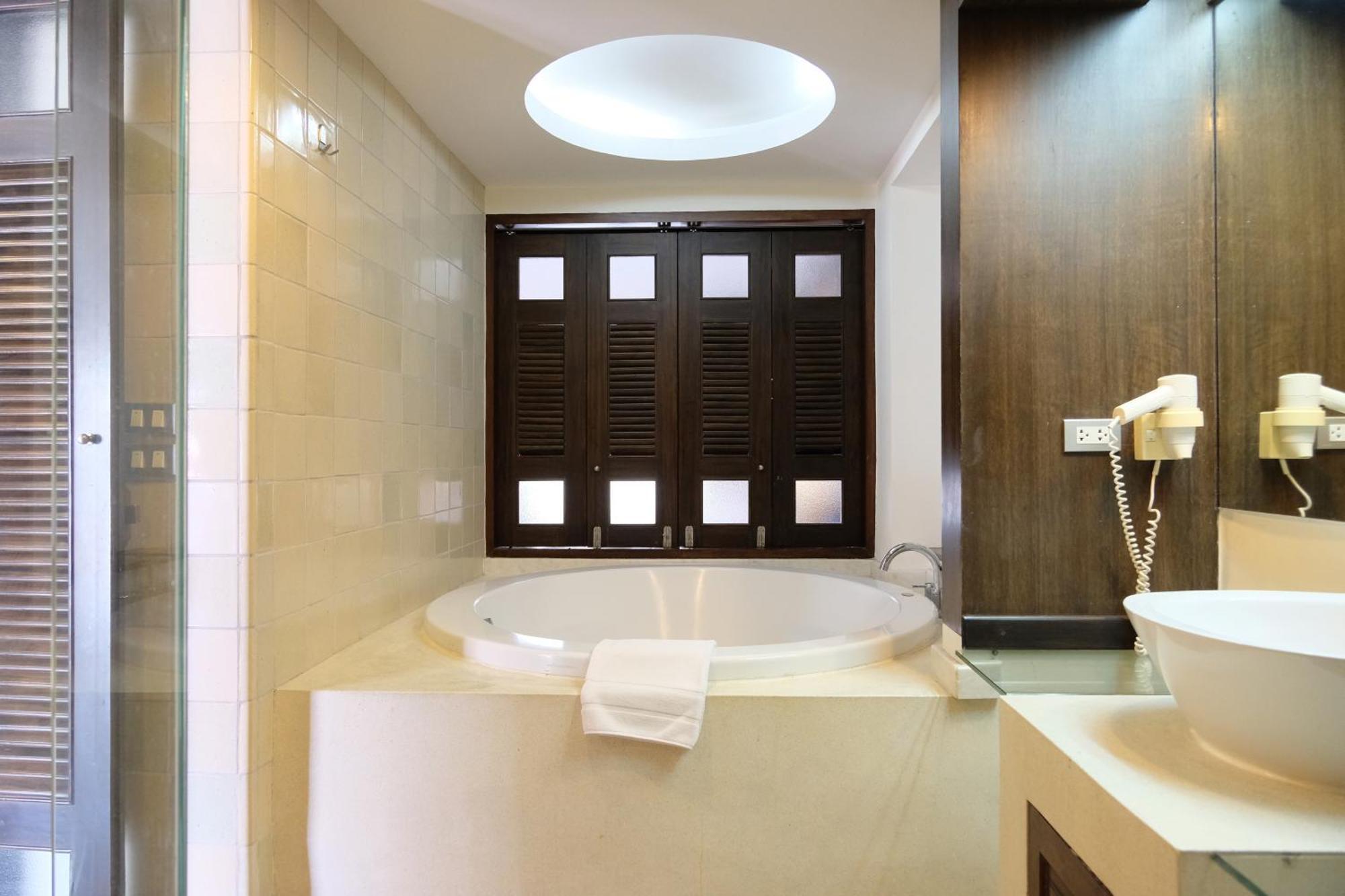 Executive Triple Room,1432875670:JPEG